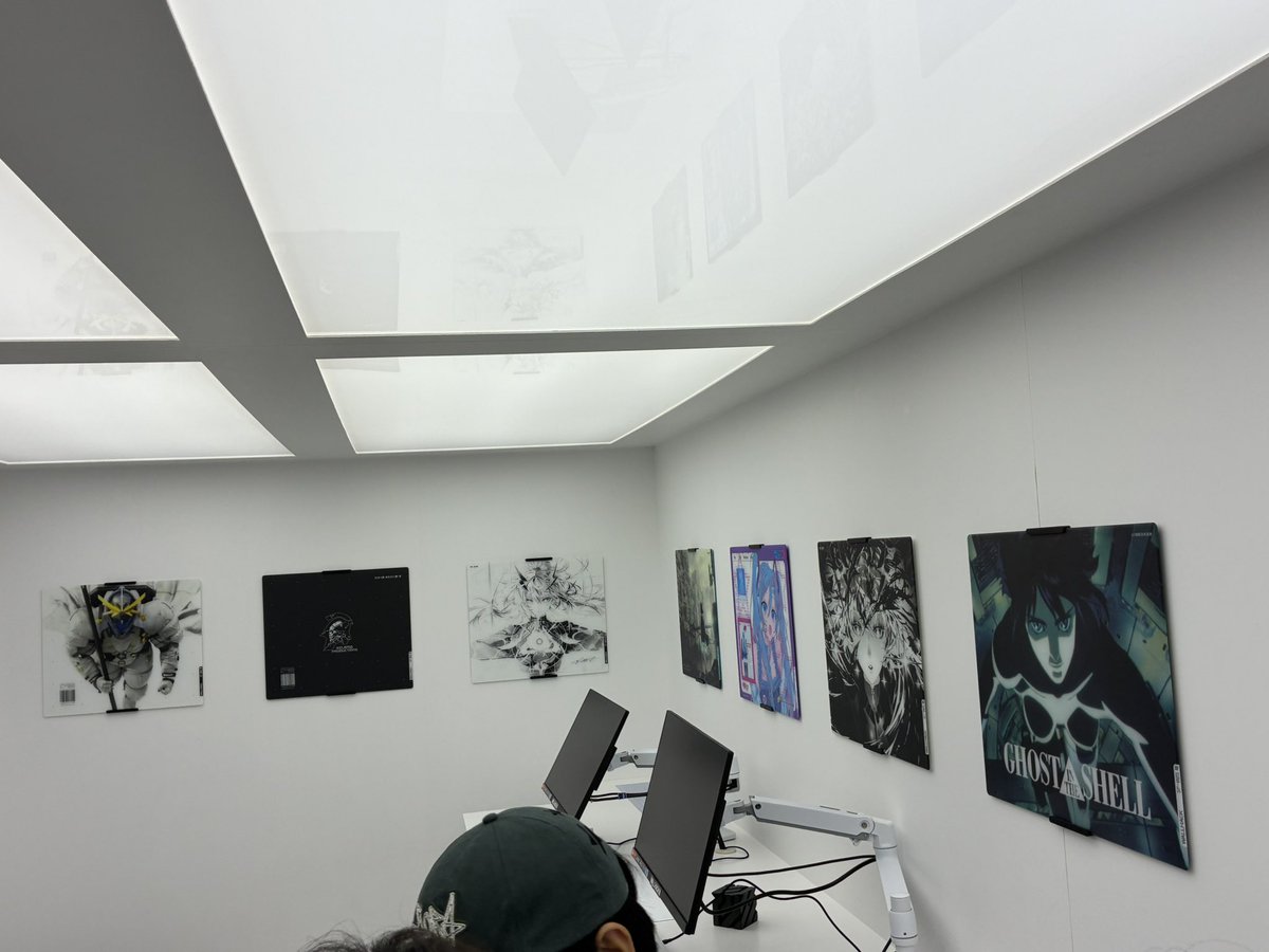 togavitr's tweet photo. #WALLHACKTGS26
行列やばい!
ガラスパッドの展示が圧巻🔥 https://t.co/OdQw89m65X