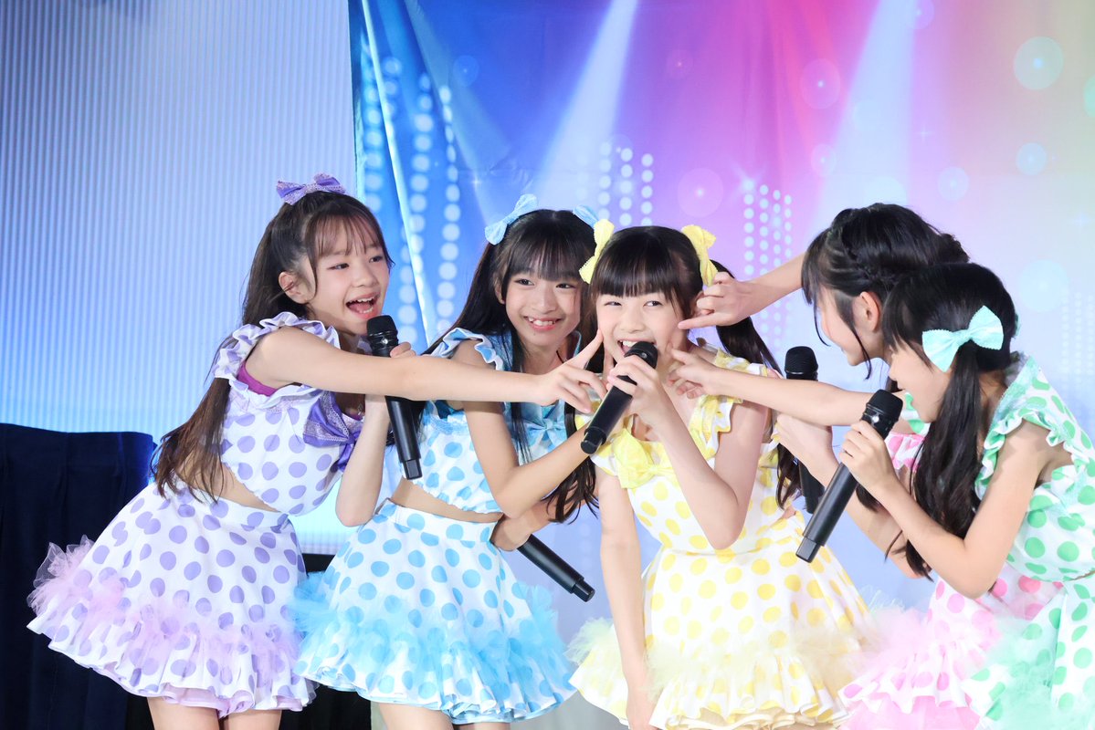 DP_AKINA's tweet photo. おは☀️あーちゃん·͜· ꕤ︎︎
今日は定期公演‼️
1部ゆあちゃんの練習生卒業ライブ、希ちゃん、美蘭ちゃん卒業ライブ🌸
2部 #さりい ちゃんのバースデーライブと 3部 #MyRabbit さんの新体制お披露目ライブ！🥕あきなは2部3部に出演するよ！
一緒にさりいちゃんのお誕生日と、マイラビさんの新体制お披露目ライブを盛り上げようねー❣️

Cafe＆MusicbarTOYSさんで待ってるよ♡