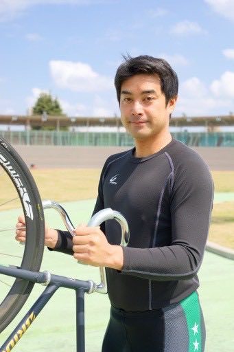 TorideBank's tweet photo. やあ〜！
日刊スポーツ賞 FⅠ   #弥彦競輪 （2日目)の場外発売もするよ🐰
こちらも本日、準決勝❗️
出場する茨城の選手はこちら↓
2R #小林申太
4R #伊早坂駿一
7R #梁島邦友
10R #小畑勝広
茨城のみんな、ファイト💪
応援よろしくです！！ https://t.co/fxz82zAvvN