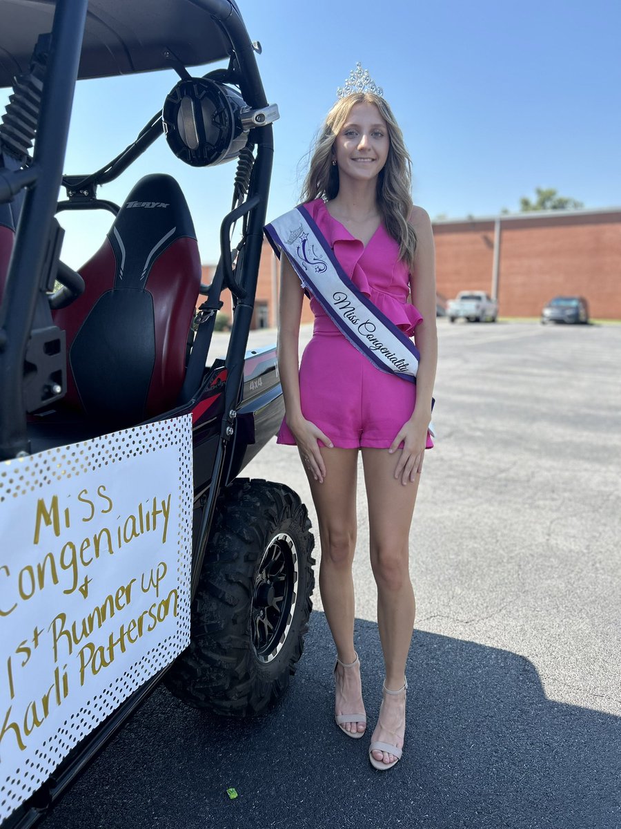 KarliPatterson5's tweet photo. Parade ready ✨ https://t.co/1YF5bH5f0D