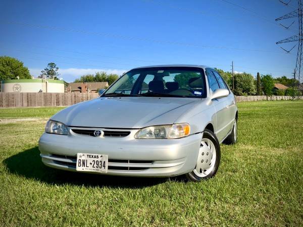 DingoFights's tweet photo. @rauelcrespo @disparutoo It's time you stopped lying to yourself and stop lying to your wife.
It's not the car you want.
It's the car you deserve.
The 1999 Toyota Carola. https://t.co/ZlqNHcW4sC