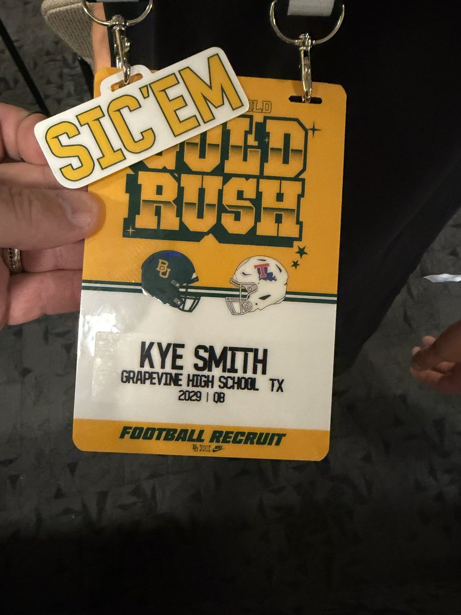 KyeHSmith2's tweet photo. Had a great time in Waco today! Thanks to @CoachRHolcomb and @BUFootball for the Game Day experience! 
#RecruitTheStangs https://t.co/6hSqcTMQXj