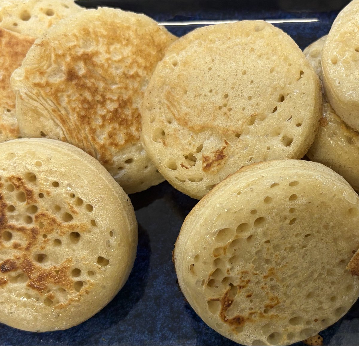 Chezzieskitchen's tweet photo. @DebRuiz319 It’s the law, you have to take a picture of your makes before anyone’s allowed to eat them ;) https://t.co/NAEG3ljtJI