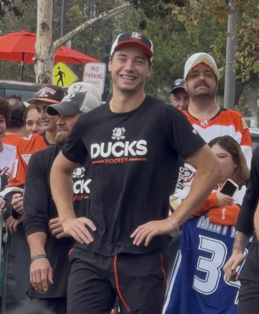 allstarvatrano's tweet photo. they’re calling him the smiliest man on the planet https://t.co/67X9PlTUqC