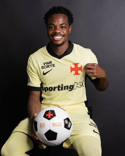 wesley_curty's tweet photo. O destro Andrés Gomez tem 9 gols com a camisa do Vasco.

6 com a perna esquerda.

Ele é muito especial! https://t.co/y8kBManpnH