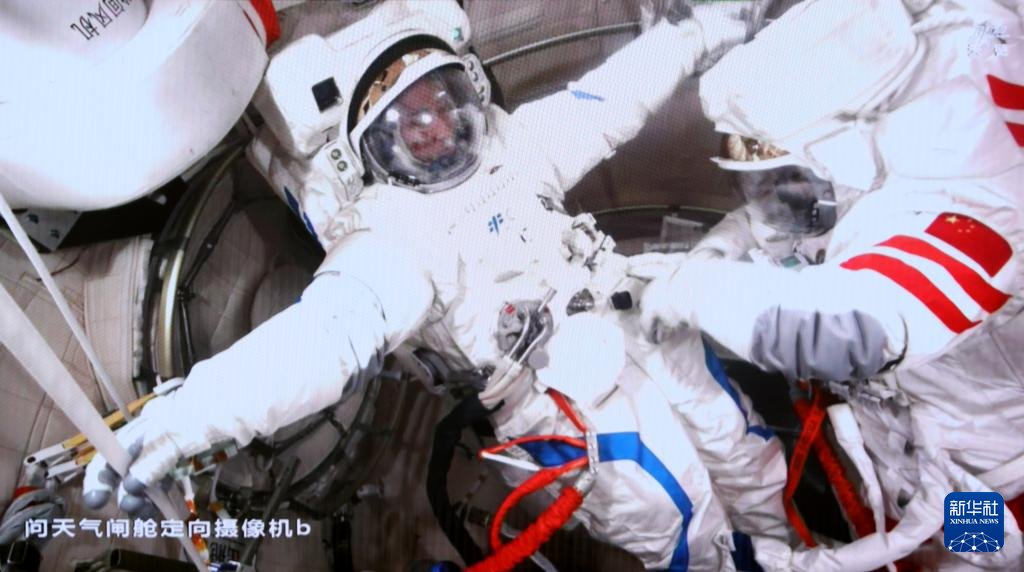 PDChina's tweet photo. China announced further progress in its push for a crewed moon landing by 2030, with its lunar spacesuit and a bed rest experiment for long-term space stays both advancing, the country's astronaut center said on Saturday:  

- The development of China's moon-landing spacesuit Wangyu - meaning "gazing into the cosmos" - is progressing smoothly, with dozens of key technologies now in place. The lunar spacesuit is designed to be lightweight, miniaturized, highly efficient and safe. 
- The country is also advancing astronaut health research, with the "Dixing-3" bed rest experiment completed. The experiment launched in May aimed to address physiological protection challenges for long-term space stays and crewed lunar landing missions. Results showed that the experiment effectively protects the human bone, muscle and cardiovascular systems, and it will provide technical support for long-term space stays and crewed lunar landing missions. (file pics)
