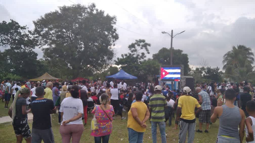 GHNordelo5's tweet photo. Barrio debate contra las drogas en el Consejo Popular Dolores - Veracruz, de San Miguel del Padrón. #Cuba #CDRCuba #66AñosCDR #MiBarrioPorLaPatria https://t.co/xZPXeUODTR