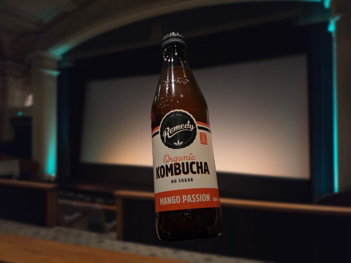 Tombippp's tweet photo. sneaked drinks to the resident evil movie lol #ResidentEvilㅤ https://t.co/U5J5oktr2Q