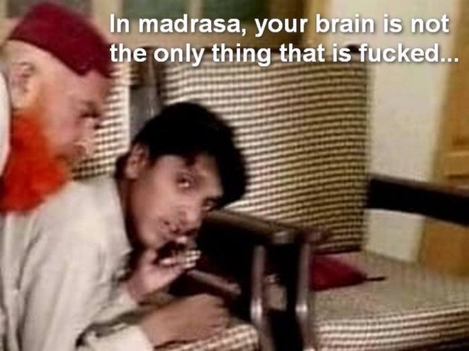 Maverick61060's tweet photo. @IsimsizleRd9kx @PehnDiSiri Mujeet how hard you tried but reality is this 😹👇🤗. That scheziophrenic pedophile first r@ped 6 yrs old Ayesha then his son wife zainab &amp;were gangbanged himself by Al zut (jatts) whole night 😹. By the way sadguru ka pura clip share kar. K2UA 😹 https://t.co/y1QchU6HuQ
