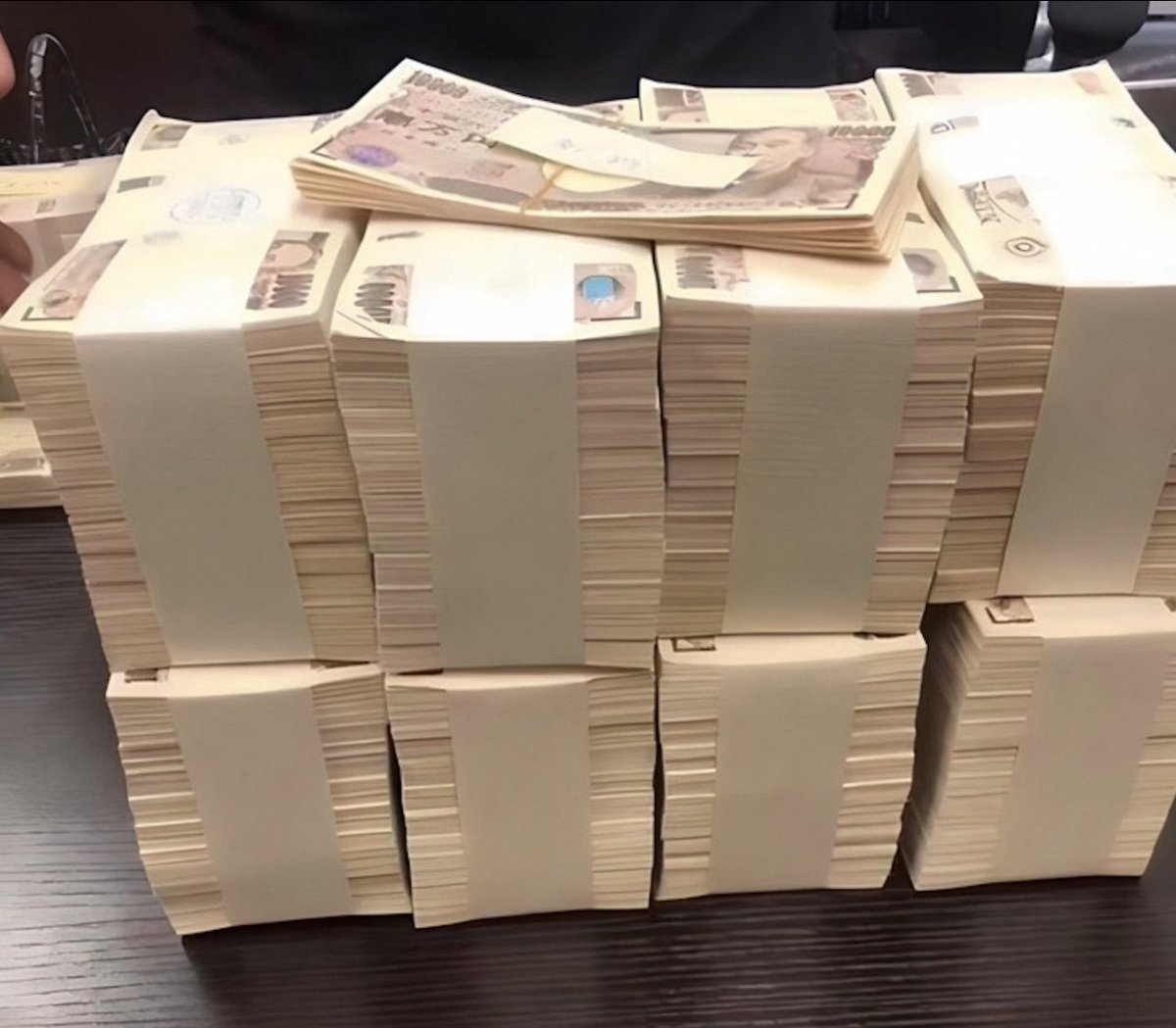 sun_feel_free's tweet photo. 個人でお金貸します。
500万円まで。
首が回らなくなる経験あるんで気持ちわかります。変なこと考える前に相談してください。＃個人融資 https://t.co/dKm3KmUR3F