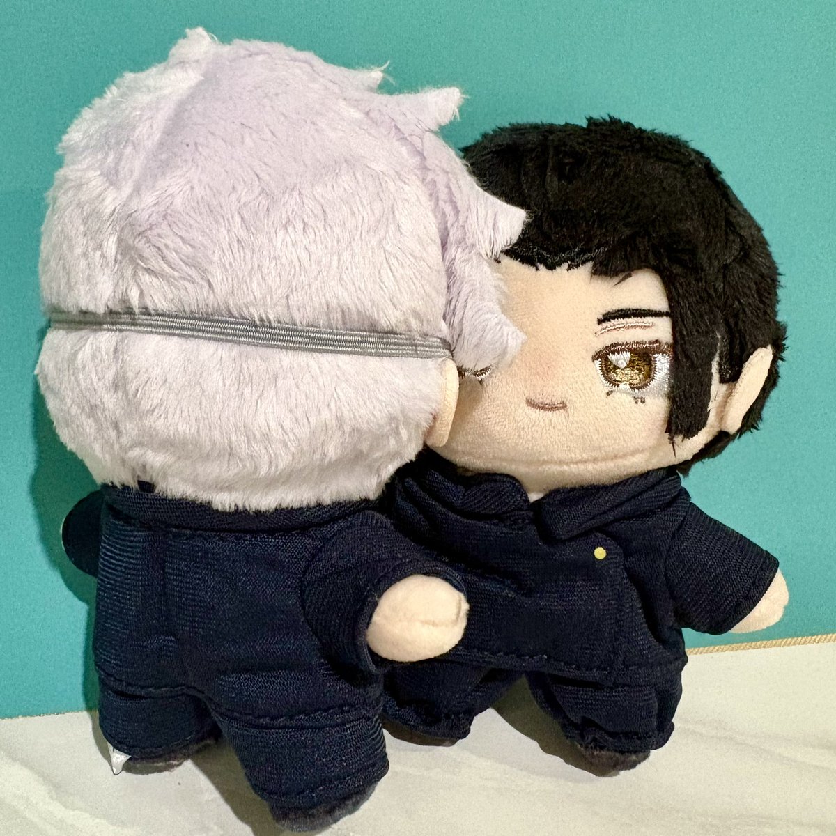 igu_igu's tweet photo. いつぬい悟、グラサンがゴム留めで可愛いwww
まあ着脱しやすいのはいいのかな？
手持ちの他の衣装も着せてみよう https://t.co/yxC1Foh6PC