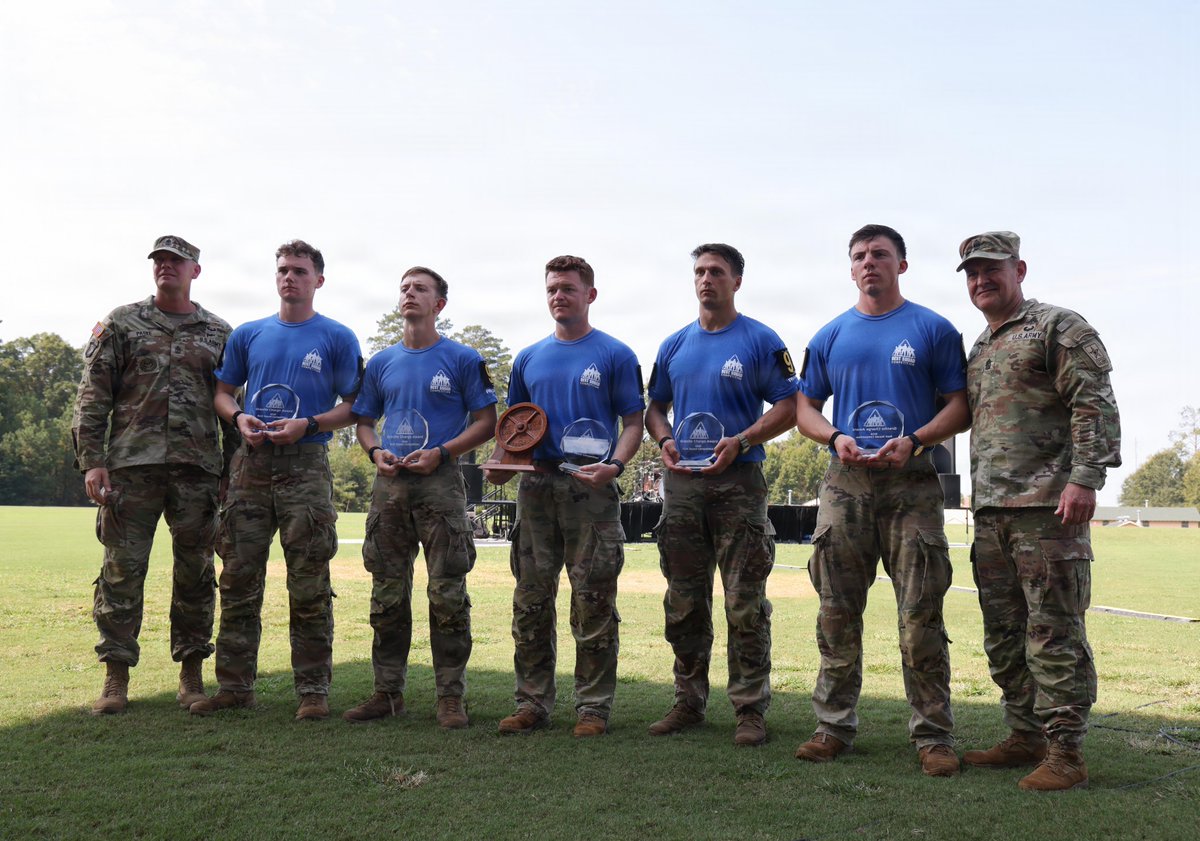 USArmy's tweet photo. Best Squad competitors brought the heat!

USASOC won yesterday’s Fort Benning community fitness event at the National Infantry Museum.

The Army’s Best Squad winner will be announced at AUSA in Washington, D.C., this October.

Follow along for the reveal! https://t.co/LcRXS8Iw0D