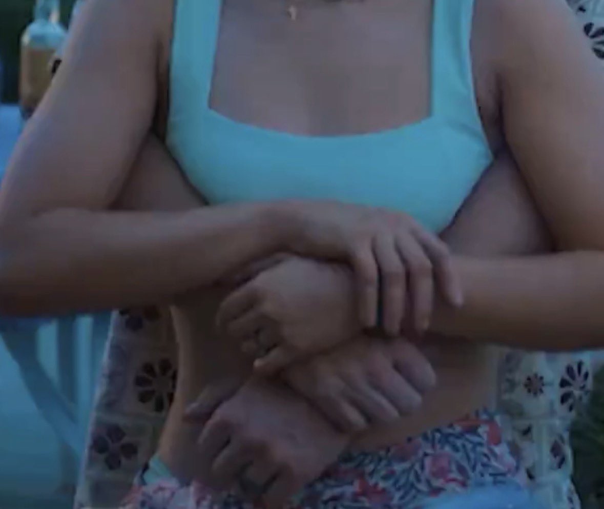chaddiefiles's tweet photo. their grip on each other is so real https://t.co/ZYH8z5e7sA