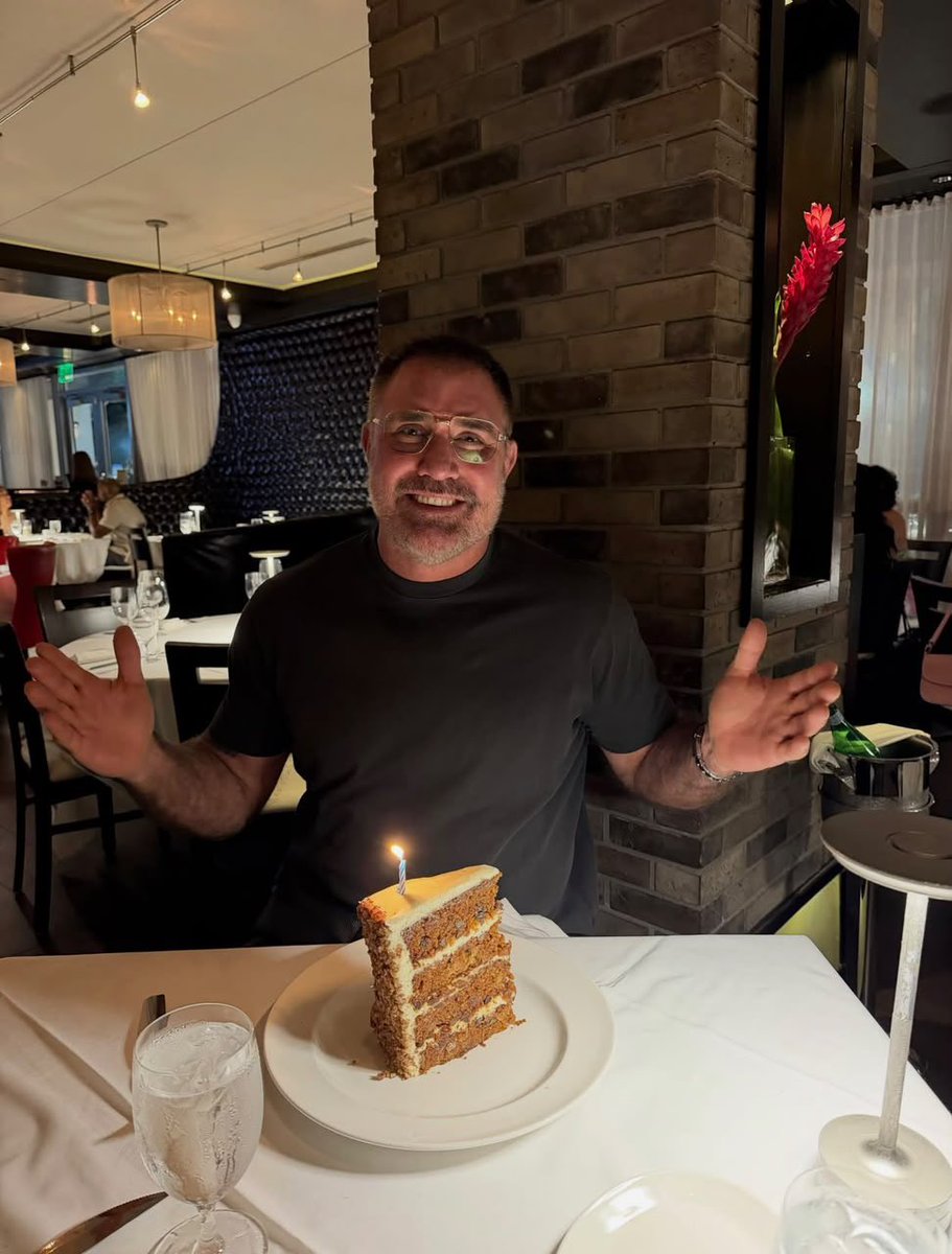 DavidLancreta's tweet photo. Happy 47th birthday to my humble self 🥳🥳💝 https://t.co/i688V70KQL