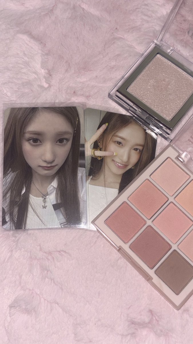 aen2o's tweet photo. 나 포카마켓 중독인가바..
#아이브 #이서 #스타쉽 #다이브 #포카마켓 #포카 https://t.co/dwX6iqe6WL
