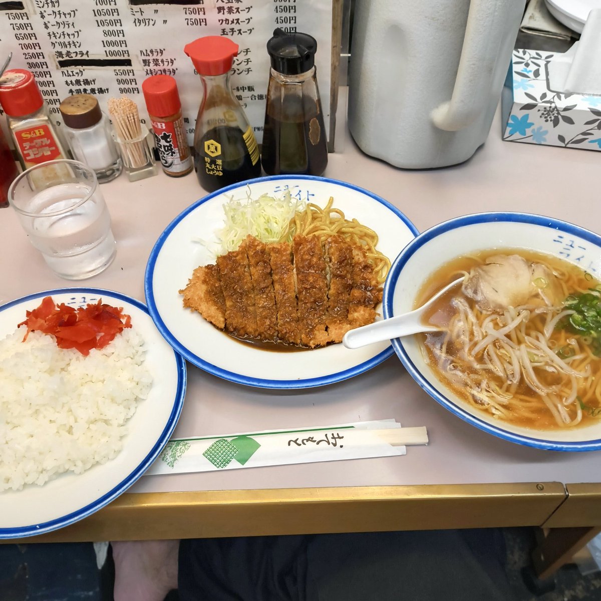 nt37846_mani's tweet photo. 中野シネマ、シルバーウィークに大暴れ！編 https://t.co/jrp3Jax71a