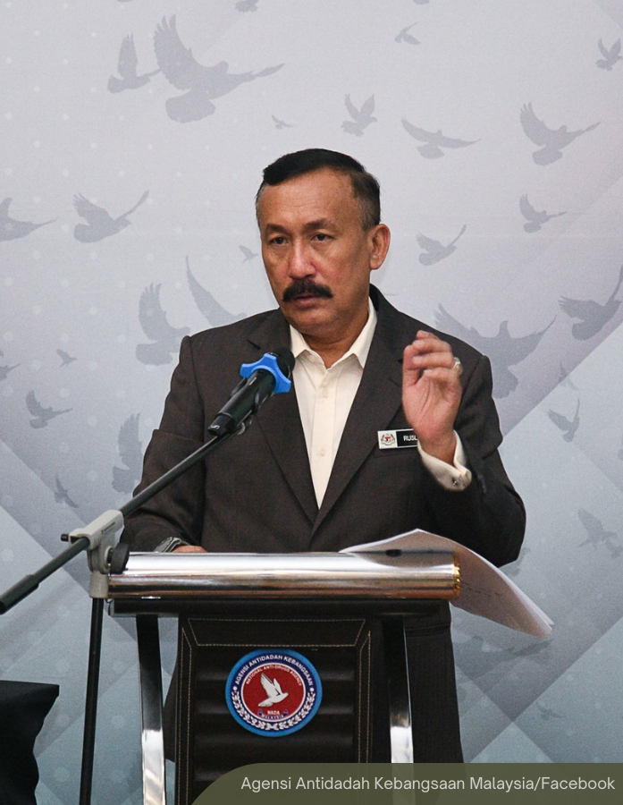 NewsBFM's tweet photo. Male partners are behind the rise in drug abuse among women in Kelantan, with cases increasing by nearly 14% to 598 in 2025 from the previous year.

"They were influenced to believe that stimulant-type drugs could help with weight management, flatten stomach after childbirth, and provide energy to complete chores faster," AADK DG Ruslin Jusoh told Bernama.

https://t.co/J406IEFrDZ

🧵1
