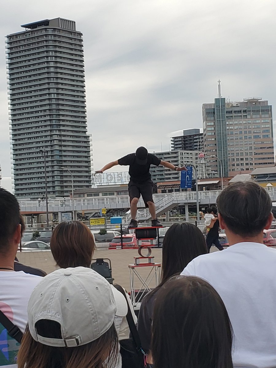 Falathlorn's tweet photo. Saw some balancing shit happening. Wack https://t.co/Cwa4319zp2