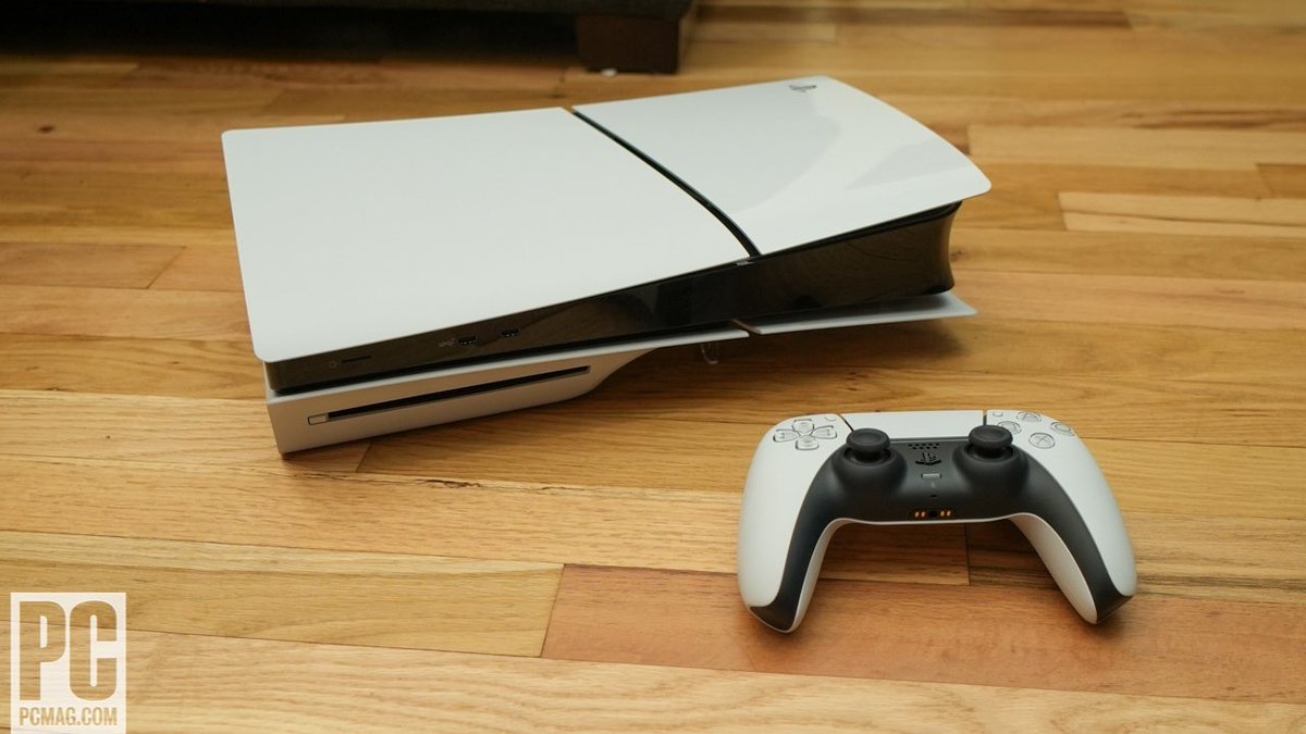 bluebrryc0w_'s tweet photo. @i12fkyou @shei_0411 The console https://t.co/8xHxdXz59x