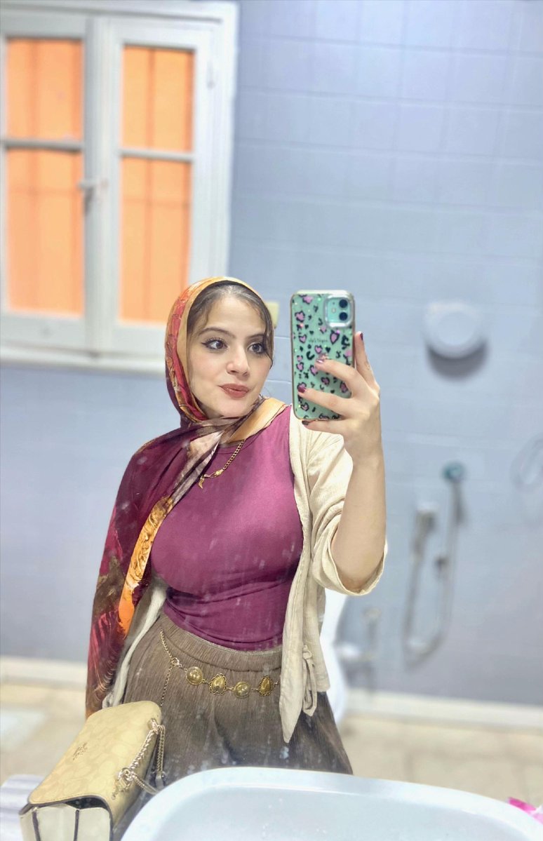 NikahHijab's tweet photo. مولاتك وصلت اركع🥴👅
هتحلب وتصفي لبنك🔥 https://t.co/rxiTVaI4HW