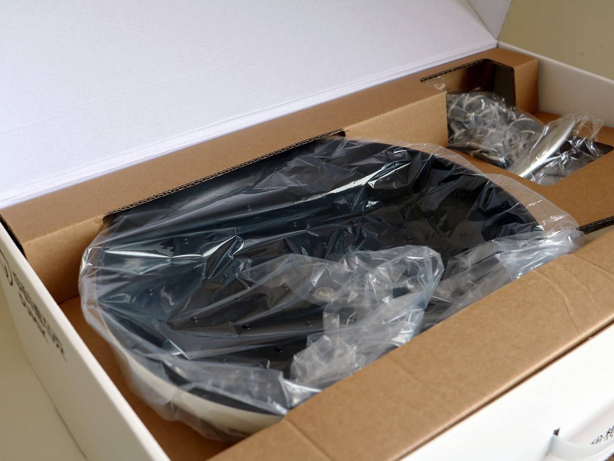 broor797324's tweet photo. Just unboxed the long-awaited package—smells like new tech and looks even better in person! https://t.co/DtHDw1LANe