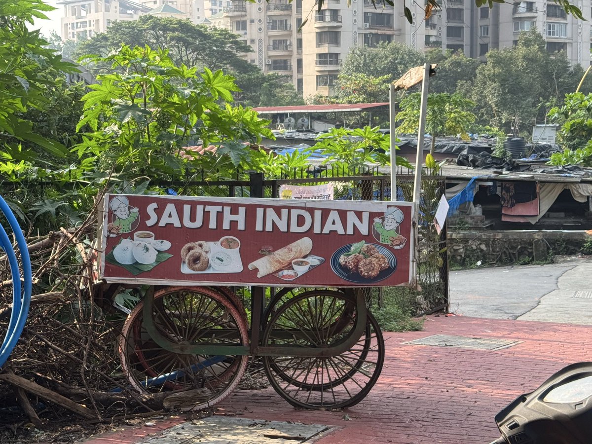 RAHUL_P's tweet photo. A married North Indian male have in affair somewhere in the South �� #language #idlidosa #humour https://t.co/HAC3Cez9Co