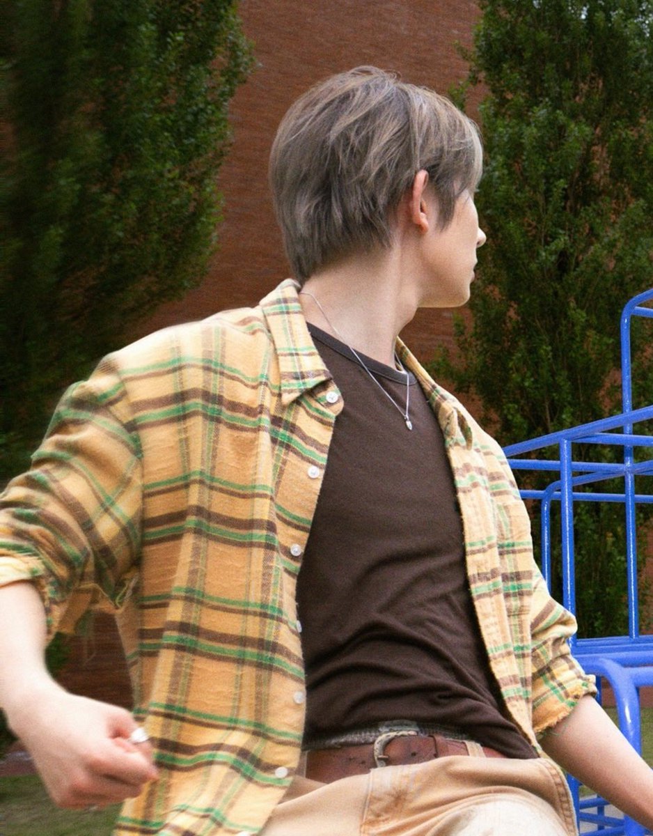 kneepaninisean's tweet photo. Flexing his holy side profile in each photo. https://t.co/2fUBcHpjwY