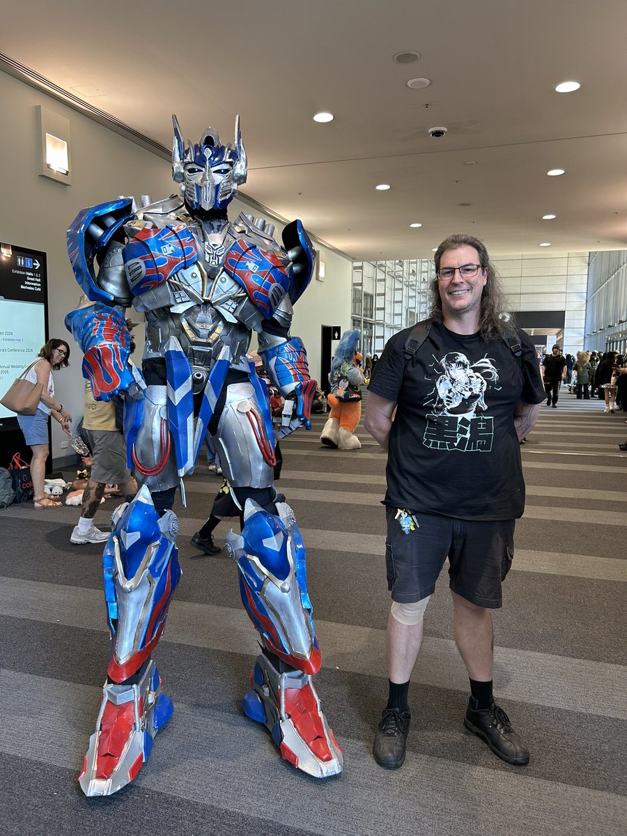 Know_That_Guy's tweet photo. Met a few more people today.
I still need to work on my โbeing so nervous when approaching peopleโ thing.
I just wish I had a more outgoing personality irl, and less socially awkward ๐
Next year ๐
#OzComicCon #sunday #Know_That_Guy #cosplay https://t.co/2vHRv2Uf2u