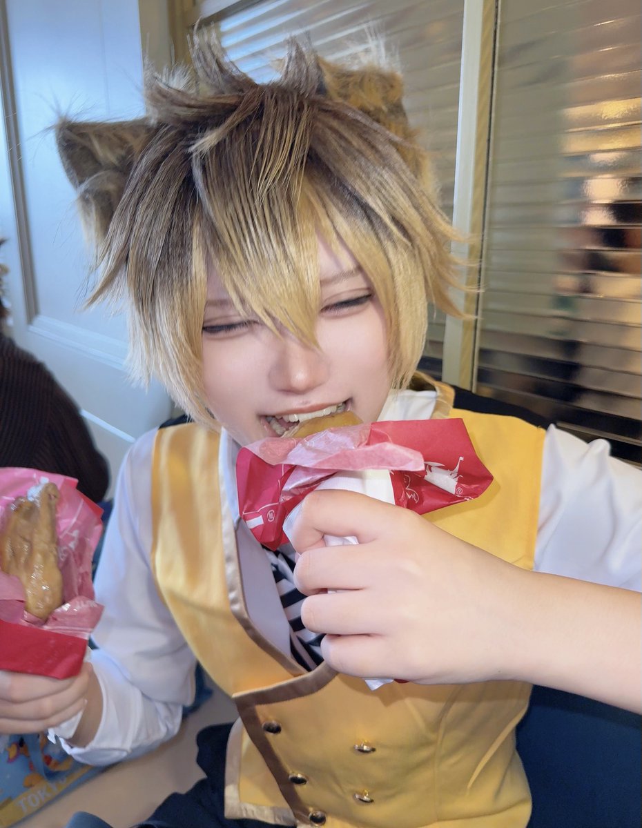 pn_1030's tweet photo. ダ〜メ！全部オレのもん！

 #Dハロ2026  #Dハロツイステ https://t.co/tsN9JJPB1Z