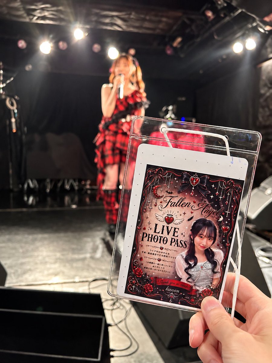 cure_okkun's tweet photo. 今日は推しの現場でした
今回もチェキをたくさん撮れました✌️
グッズくじの狙ってたアクスタをありがたいことにプレゼントしてもらいました🫣
明日はカフェイベントが開催されるとか、されないとか

#kanon #KanonOneManLive 
 #FallenAngel 
#かのかの #かのかのライブ https://t.co/WHoUJfDmRS