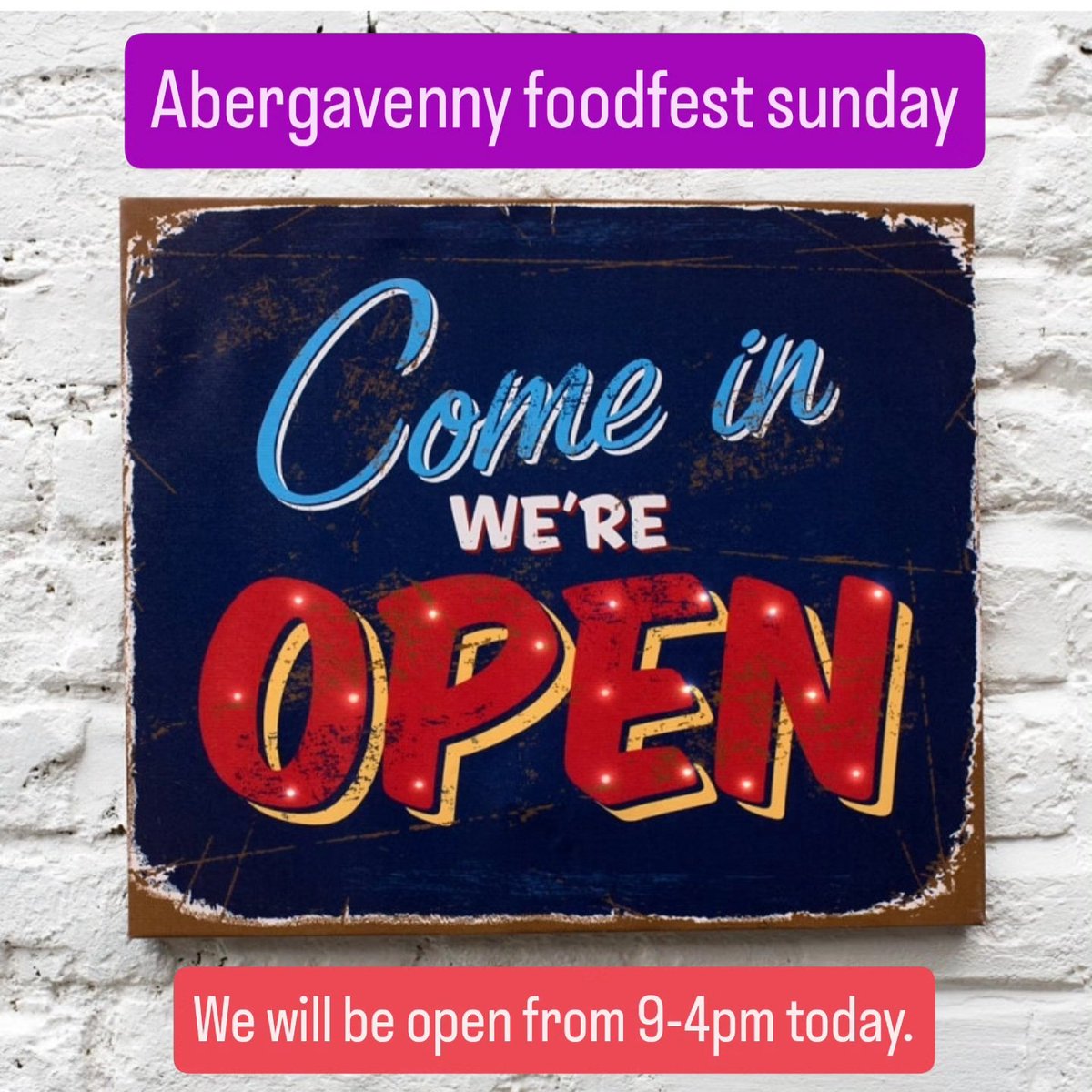 ClothingRetreat's tweet photo. We will be open 9-4pm today, come and enjoy the @afoodfestival and pop in for a cheeky look at the sale bargains and the new winter arrivals. #abergavenny #sundayopen #newstock #Monmouthshire https://t.co/sRjmdL0q5F