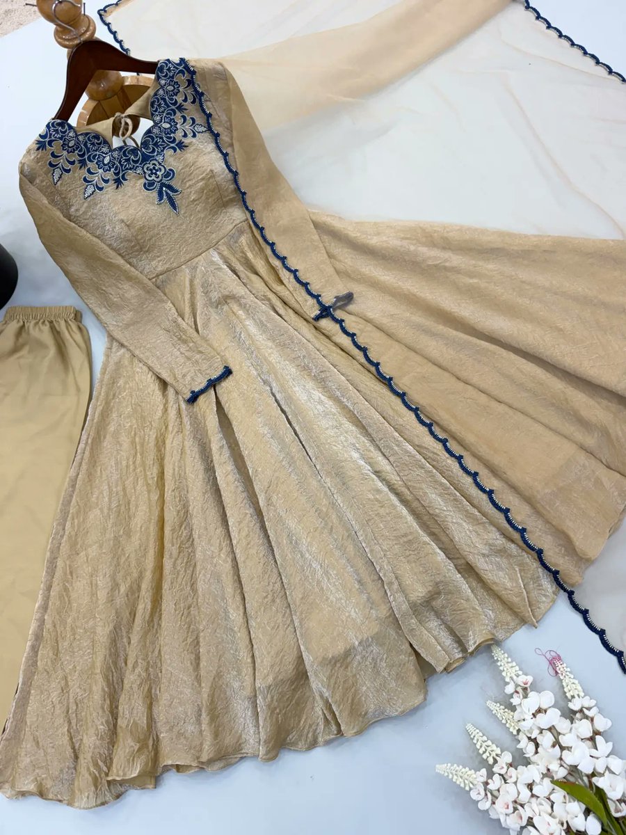 LeanCoffenpkt's tweet photo. JF-058

Price: ₹1399/
Category: Women’s ethnic wear
Stitching: Fully stitched and ready to wear

Gown
• Doremon crush fabric with embroidery threadwork and a full flare
• Flare: 7 m
• Inner: Heavy micro cotton
• Length: 48–49 inches

Available https://t.co/A94FKK8Zp1
