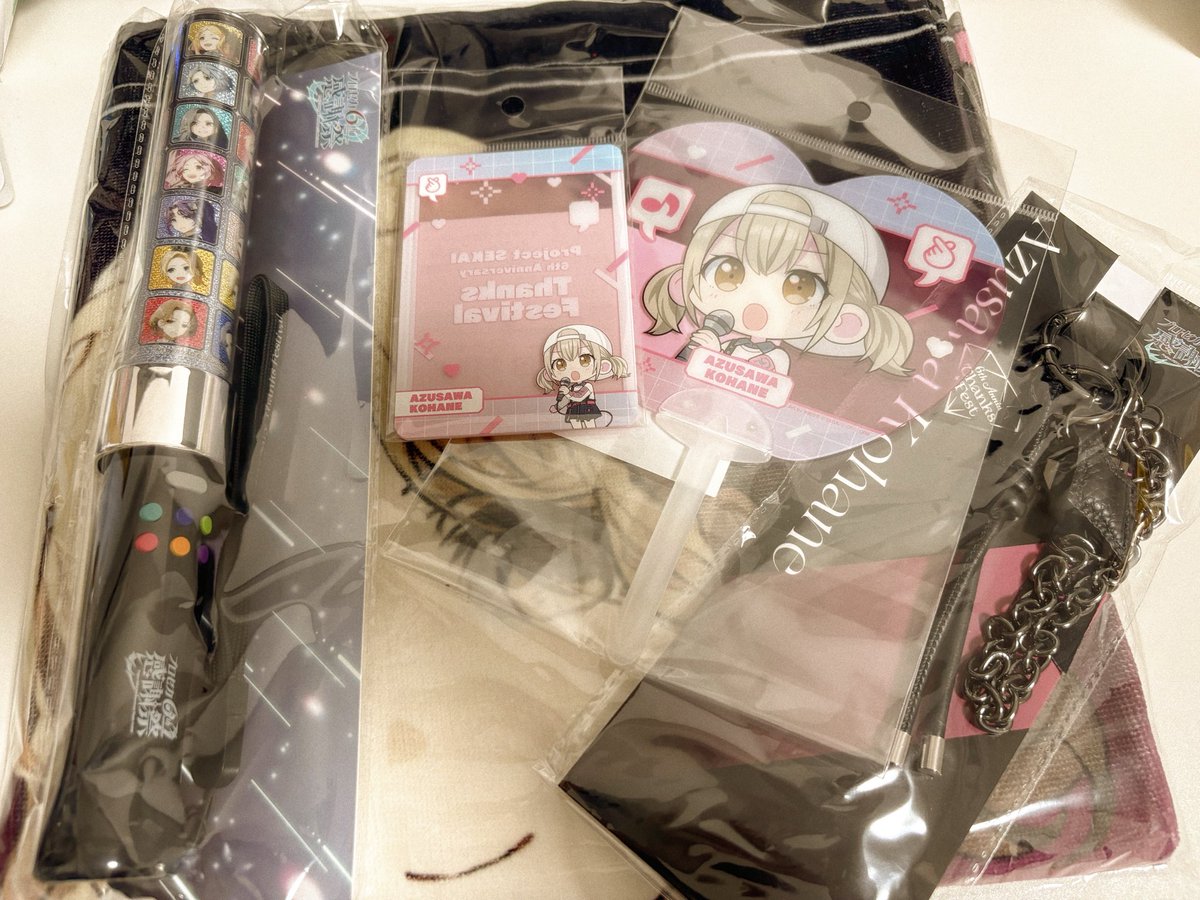 liaise747's tweet photo. やっと届いた〜‼️
バッグチャームかわいいけど、どうやってつけたらいいんだ？笑 https://t.co/wTgW1VMsMi