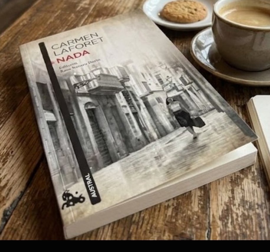 literaturamel's tweet photo. Terminado. Una joya absoluta que te atrapa desde el principio. 
La atmósfera angustiosa de la Barcelona de posguerra y la intensidad con la que Andrea descubre la vida hacen de Nada, de Carmen Laforet, una lectura inolvidable
Un clásico imprescindible
Puntuación: ⭐️⭐️⭐️⭐️⭐️ (5/5) https://t.co/PLslZhOMKa