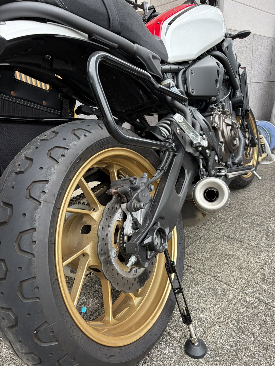 ichigoichie51's tweet photo. #XSR700 #NS250R のチェーンメンテしたよ(*´꒳`*)
ついでに洗車もしました!
#AF27 #DIOFIT ちゃんは、燃料ポンプとキャブをポチッといた(≧∇≦)笑
#オレのバイクライフ https://t.co/zOGnkoRjlR