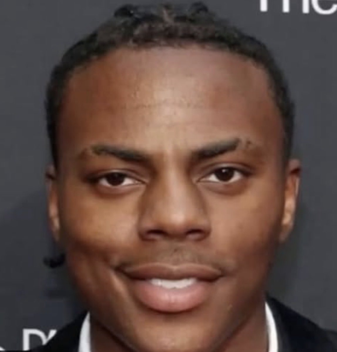 murqvry's tweet photo. @GameIdentityV i thought people in the comments were going to stop with the white savior bs but apparently yall still wanna act like that for the THIRD time goddamn https://t.co/qq69MWpe1r