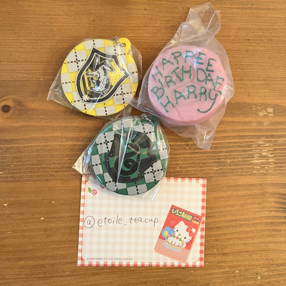 etoile_teacup's tweet photo. 【交換】ハリーポッター グッズコレクション ガチャ ガチャガチャ

【譲】
ミニフィギュア
ハッフルパフ
スリザリン

【求】
グリフィンドール
メラメラメガネ
巾着ポーチ（www）

郵送のみとなります❁
まとめての交換優先です。先着順ではないのでご了承ください。 https://t.co/v18ZCSh7JI