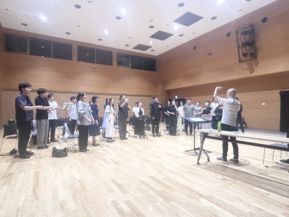 CANTUS_ANIMAE's tweet photo. PRO MUSICA VIVA本番当日！！！
直前練習を終え、会場に向かってます！
この2日でかなり成長しました💪
いい音楽をお聴かせします🙌
本番は17:04ごろです！
#東京都合唱コンクール https://t.co/laj71MfP53