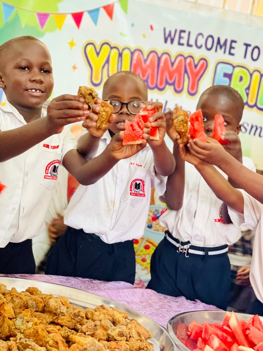 SakSchools's tweet photo. โจ YUMMY FRIDAY at @SakKitintale ! โค๏ธ
This weekโs Yummy Friday was filled with smiles, joy and delightful moments as our learners came together to enjoy a special treat and create wonderful memories.
#YummyFriday #SakSchools #HomeOfTalent #EveryChildMatters https://t.co/sCQfG6EPWy