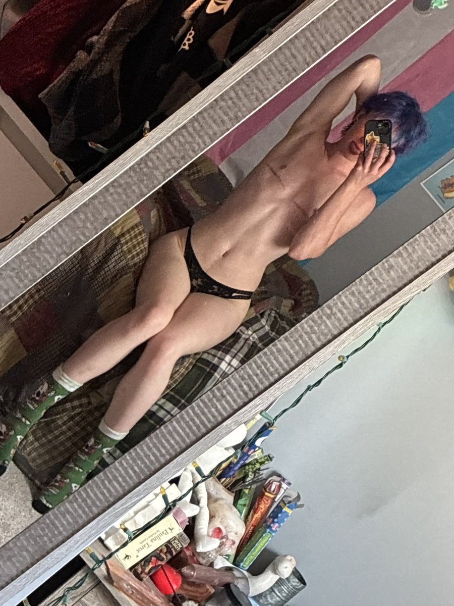 Angelfem007's tweet photo. <not new nsfw>

*- 19
*- not owned :3
*- bottom 
*- bi (++ men)
*- ftm trans 
*- clown boy 
*- dms open 
*- customs
*- free use slut 
*- soft and heavy kinks 
*- intox mutt 🍃

🌟retweet &amp; ♡ for moots 🌟

#nsfwtwt #femboy #nsfwmoots https://t.co/I45WLMUo4V