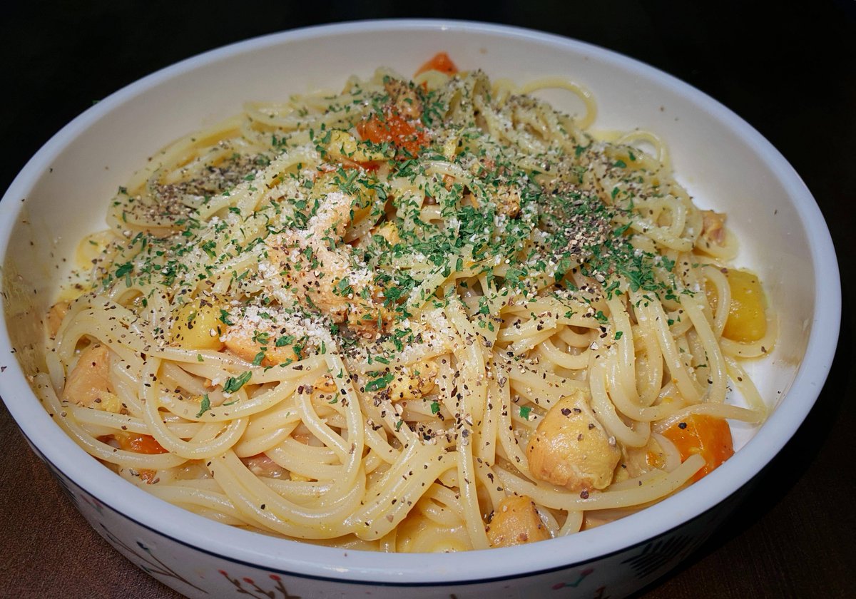 pipky729208's tweet photo. Just whipped up creamy garlic parmesan pasta in 20 mins – perfect weeknight comfort food! https://t.co/hWARM61djI