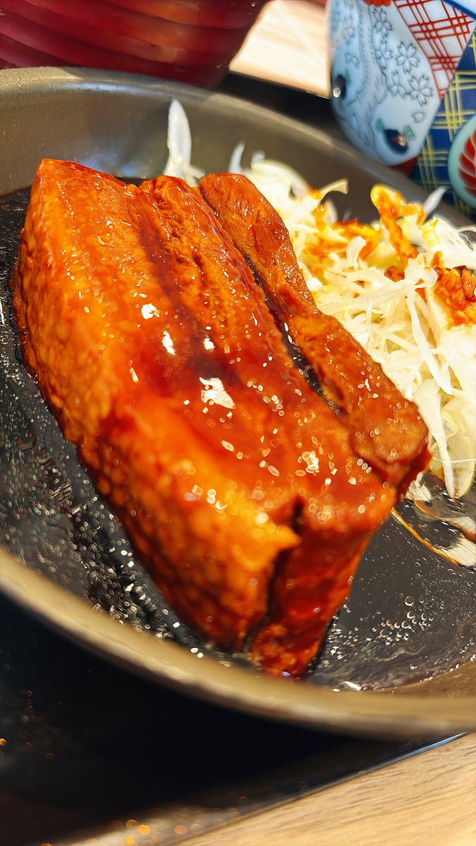 LloydD_clips's tweet photo. 話題の豚角煮を食べました٩(•౪• ٩) ｳﾒｪ!!

#吉野家 https://t.co/YZwC1p3dJz