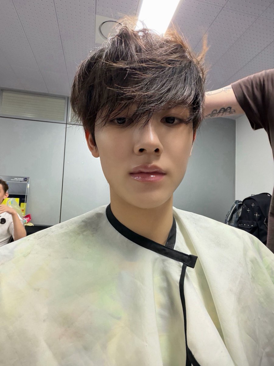 CORTIS_SHE's tweet photo. 남은 시상식들에서도 코어들과 함께 좋은 결과 만들어 나갈 수 있으면 좋겠고 또 열심히 작업해서 좋은 곡들과 좋은 모습으로 코어들 만날 수 있으면 좋겠네요! 얼른 빨리 다음 앨범으로 돌아오겠습니다! 
항상 감사하고 사랑해요!❤️‍🔥❤️‍🔥❤️‍🔥

#CORTIS #코르티스 #성현 #SEONGHYEON https://t.co/GMxNIgQrqO
