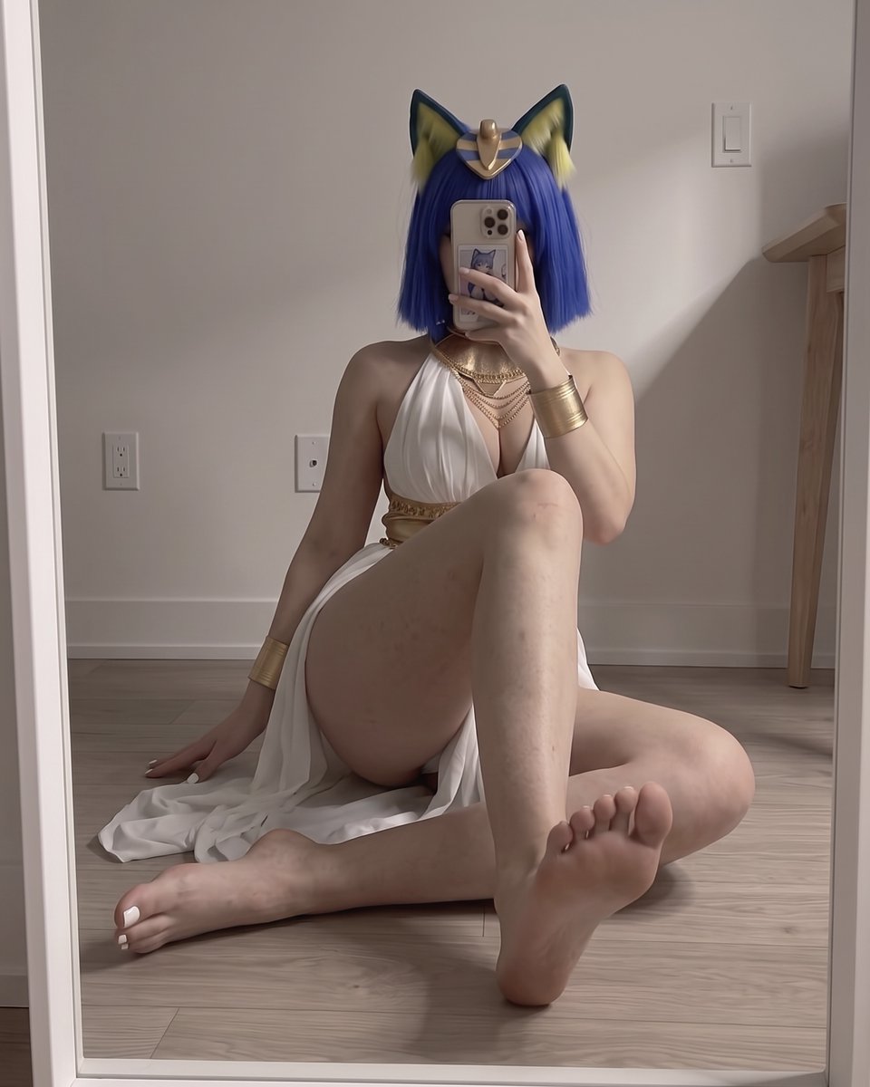 misakttn's tweet photo. Ankha cosplay https://t.co/EwjNQBrDr0
