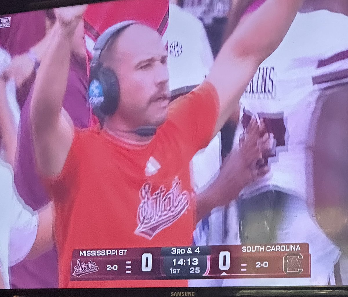 Lebby_Burner's tweet photo. This man can go through whatever fast food drive through he pleases

All hail The Traffic Cone https://t.co/AO85Pm56TD