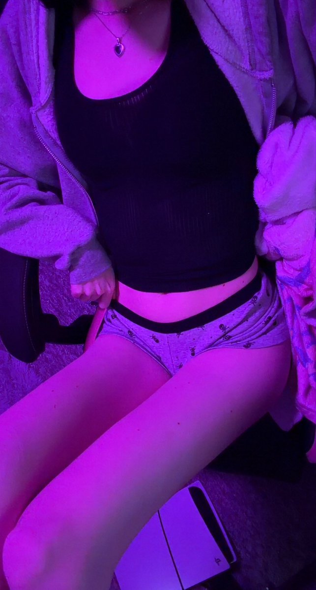 angelw0und's tweet photo. i just wanna be one of the anime girls on my screen🥹 https://t.co/APQn5Tk0x9