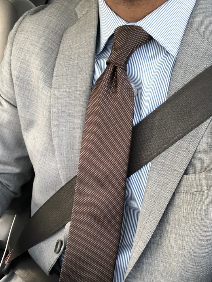 Gentle_manCode's tweet photo. A gentleman pays attention to details. https://t.co/Y4B1m04bEH