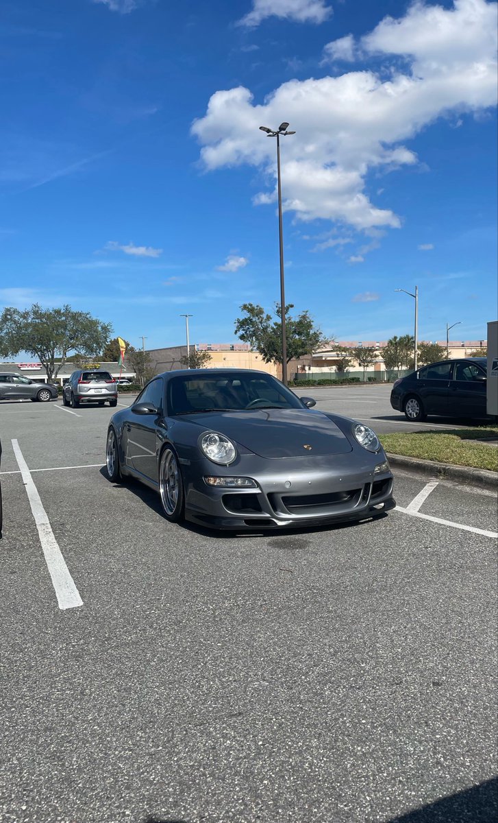 Saviuhr's tweet photo. #Porsche https://t.co/rZucovCd24