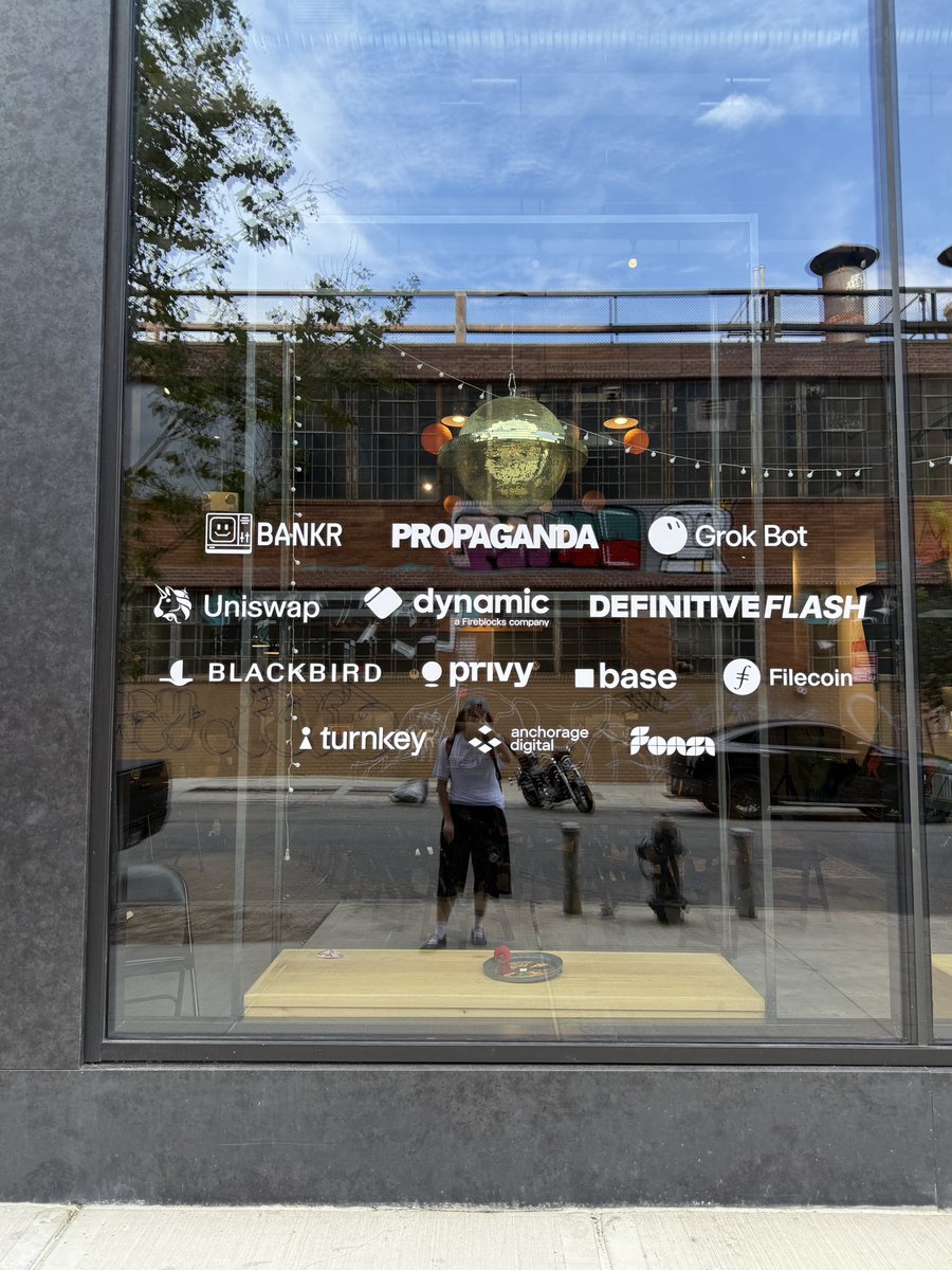 joannatran_'s tweet photo. lots of demos around trading and agent execution at runtime! https://t.co/jzhp6lbUEk