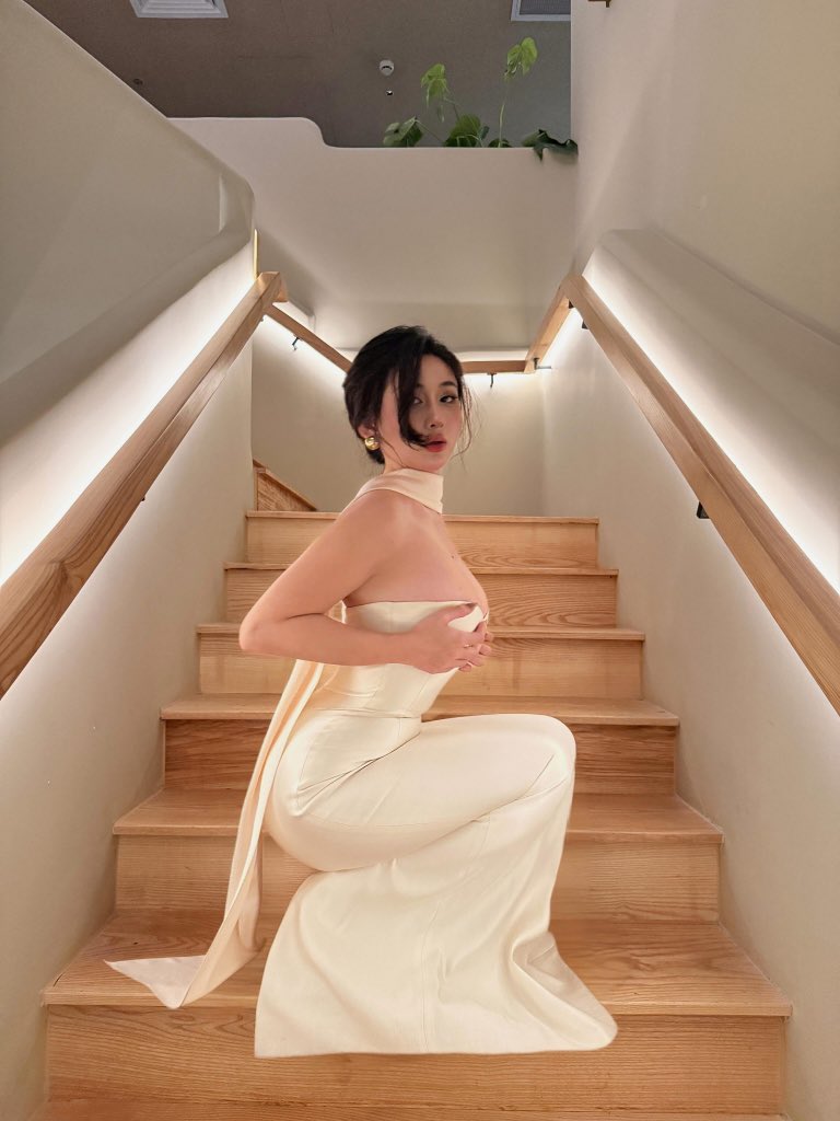 uyenledamdang's tweet photo. hứa cho chị bú là chị không nhả https://t.co/nyQh98B4uM